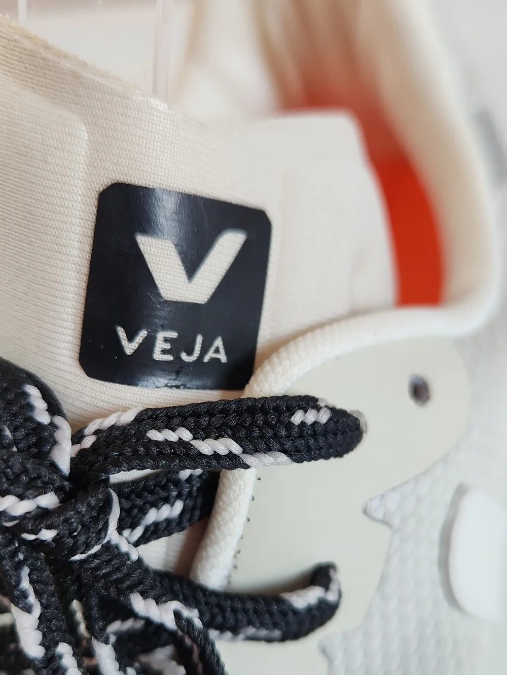 VEJA DEKKAN ALVEOMESH NATURAL WHITE Vibram Sole Sneakers Mens Size 9 EU 40